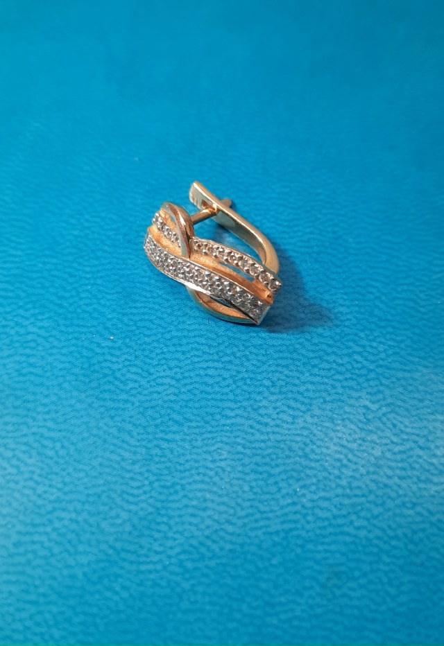 Найдена серёжка около Магнита на ул. Московская. Верну ...