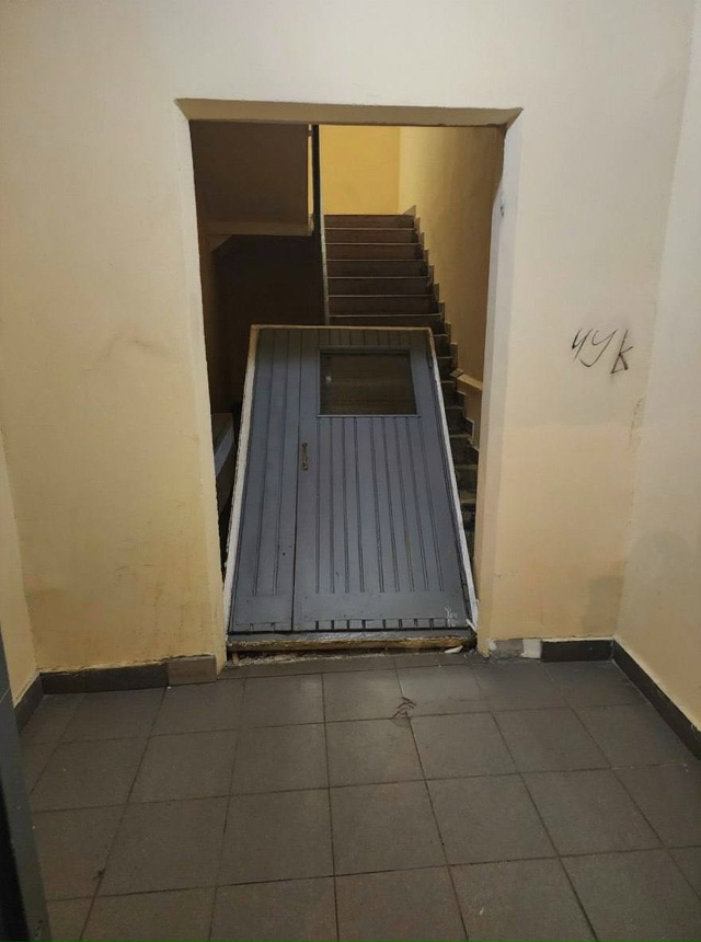 🚪 В Балашихе дверь рухнула после того, как кто-то букв?...