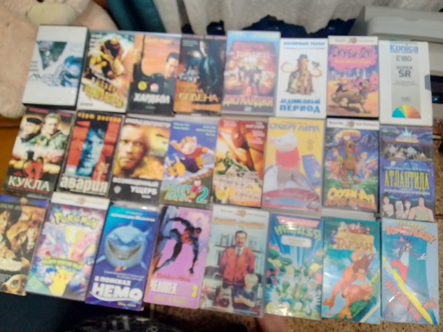 Анонимно
Продам кассеты для видеомагнитофона,26 штук, ?...