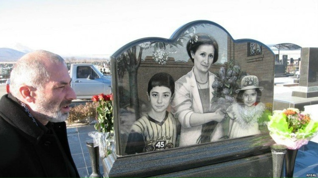 Виталий Калоев, потерявший семью в авиакатастрофе, реш...