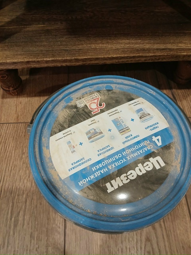 Отдам:
1. Гамак для кошек на батарею, б/у. Длина-46 см. Шири...