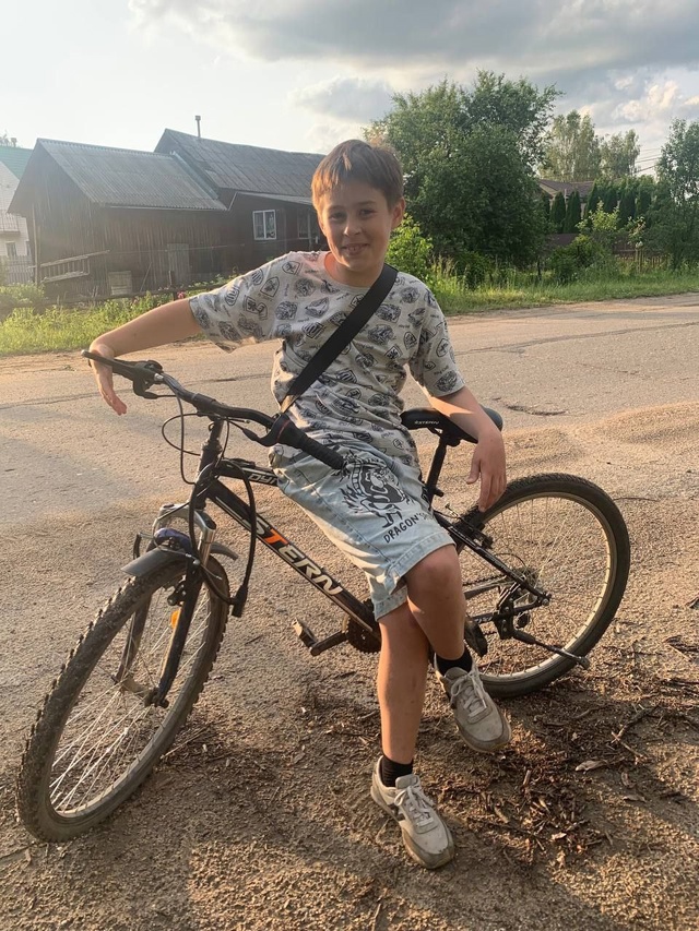 Пропал велосипед. Был оставлен на аллее у Трактира. Про...