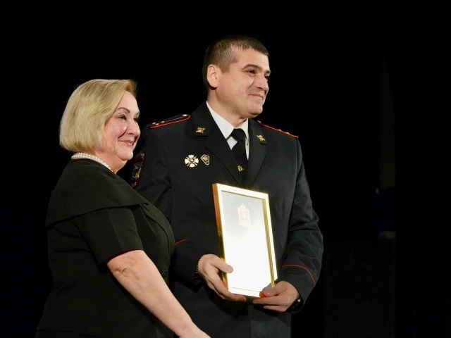 В Можайске торжественно отметили День сотрудника орга...