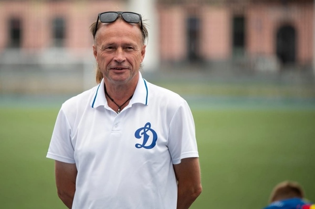 ⚡⚡ День тренера в России сегодня
У тебя был тренер? С?...